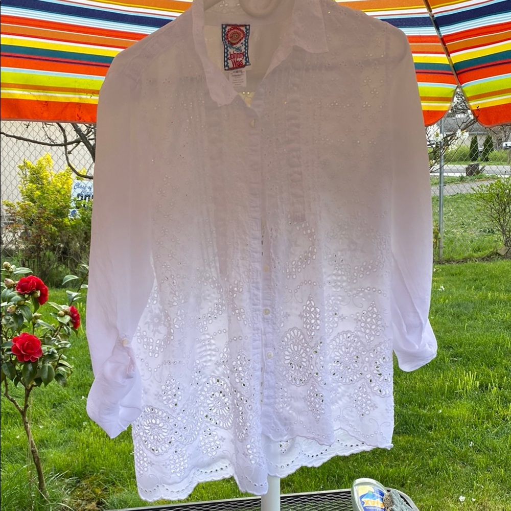 White Eyelet Button-Up Shirt by Johnny Was Large Excellent
